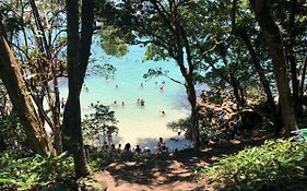 Praia de Bombinhas Res Solar das Bromélias